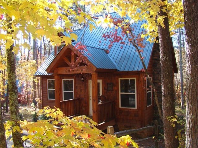 Ma and Pa in Georgia (cabin))